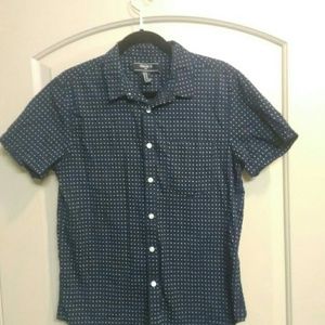FREE WHEN BUNDLED W/1 ITEM OF GREATER VALU Men's Forever 21 button down shirt, M